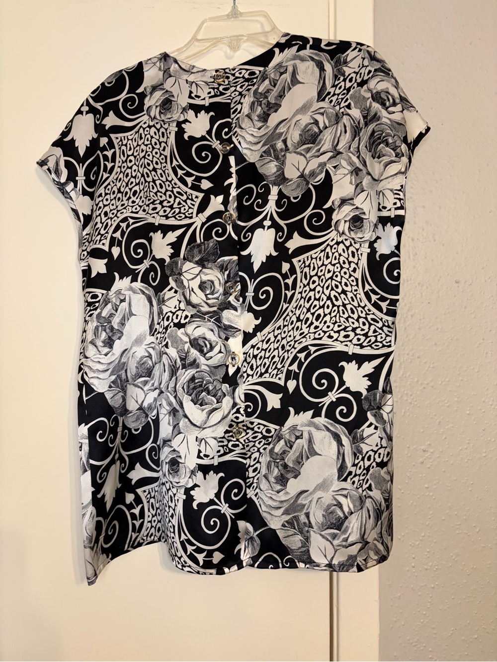 St. John Black and White Floral Print Top 100% silk